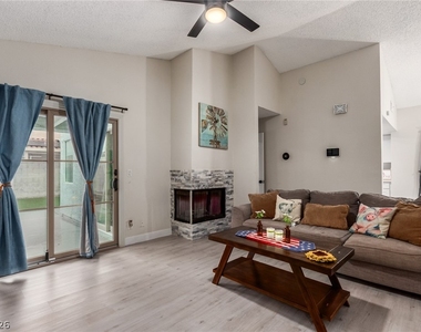 5776 Yerington Avenue - Photo Thumbnail 3