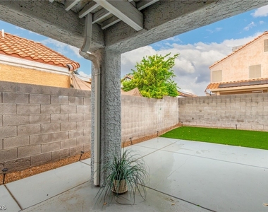 5776 Yerington Avenue - Photo Thumbnail 20