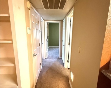 5041 River Glen Drive - Photo Thumbnail 9
