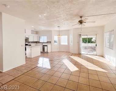 3553 Lazy Sun Lane - Photo Thumbnail 11