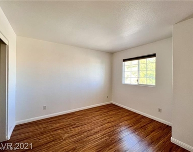 3553 Lazy Sun Lane - Photo Thumbnail 22