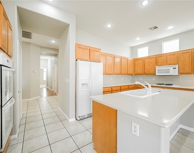 2716 Thomasville Avenue - Photo Thumbnail 11