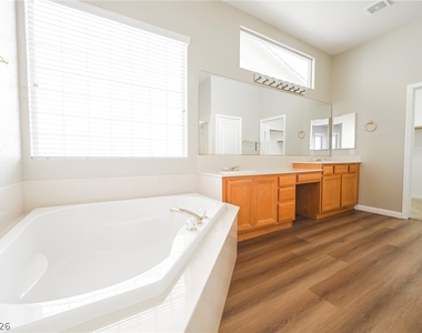 2716 Thomasville Avenue - Photo Thumbnail 22