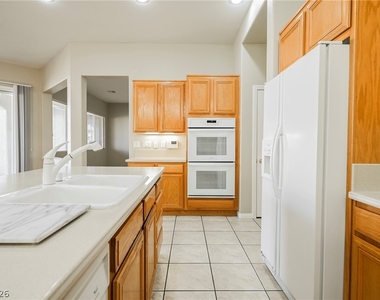 2716 Thomasville Avenue - Photo Thumbnail 14