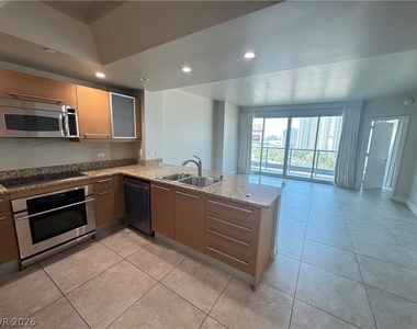 222 Karen Avenue - Photo Thumbnail 3
