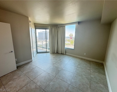 222 Karen Avenue - Photo Thumbnail 12