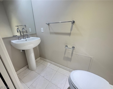 222 Karen Avenue - Photo Thumbnail 7