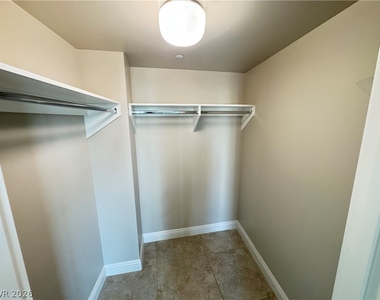 222 Karen Avenue - Photo Thumbnail 14