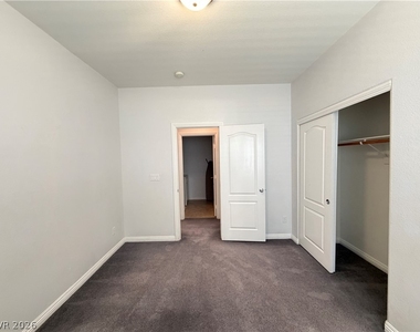 3525 Remington Grove Avenue - Photo Thumbnail 16