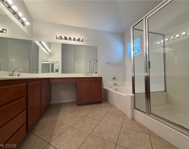 3525 Remington Grove Avenue - Photo Thumbnail 14