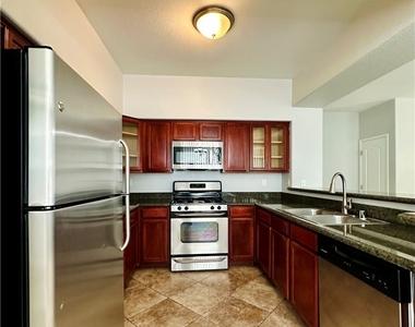 10217 King Henry Avenue - Photo Thumbnail 8