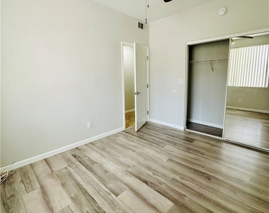 10217 King Henry Avenue - Photo Thumbnail 6