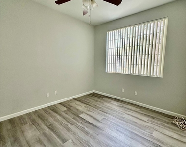 10217 King Henry Avenue - Photo Thumbnail 5