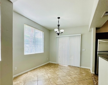 10217 King Henry Avenue - Photo Thumbnail 3
