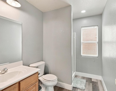 9466 Marshall Creek Street - Photo Thumbnail 8