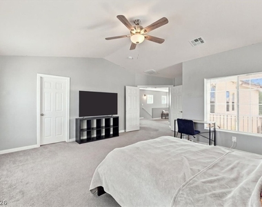 9466 Marshall Creek Street - Photo Thumbnail 14