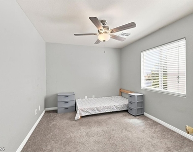 9466 Marshall Creek Street - Photo Thumbnail 16