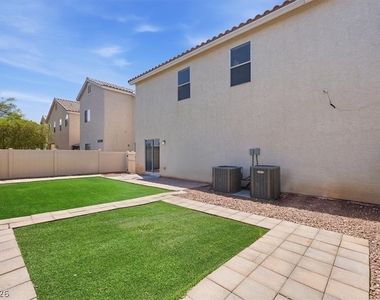 9466 Marshall Creek Street - Photo Thumbnail 5