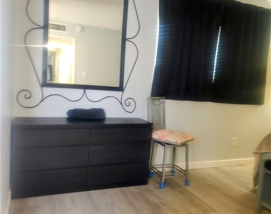 4654 Monterey Circle - Photo Thumbnail 10