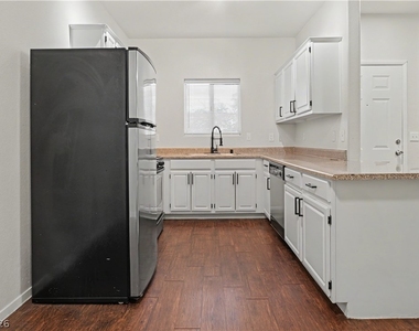 5655 E Sahara Avenue - Photo Thumbnail 13