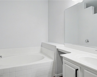 5655 E Sahara Avenue - Photo Thumbnail 17
