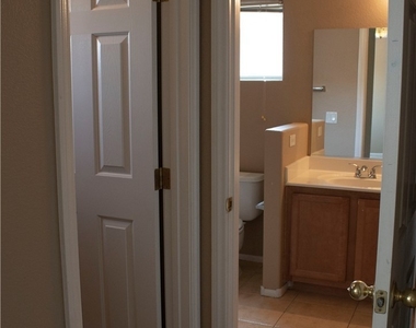 9557 Gibbon Avenue - Photo Thumbnail 17