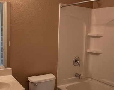 9557 Gibbon Avenue - Photo Thumbnail 5