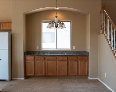 9557 Gibbon Avenue - Photo Thumbnail 13