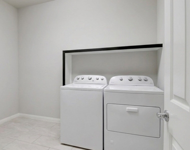 8176 Duncan Peak Court - Photo Thumbnail 7