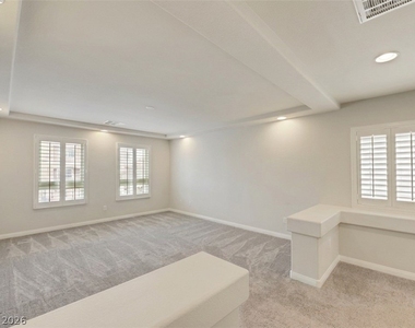 8176 Duncan Peak Court - Photo Thumbnail 17