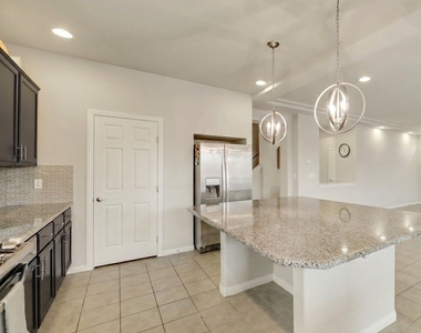 8176 Duncan Peak Court - Photo Thumbnail 11