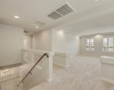 8176 Duncan Peak Court - Photo Thumbnail 16