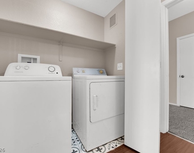 3400 Cabana Drive - Photo Thumbnail 19