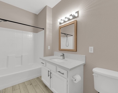 3400 Cabana Drive - Photo Thumbnail 14