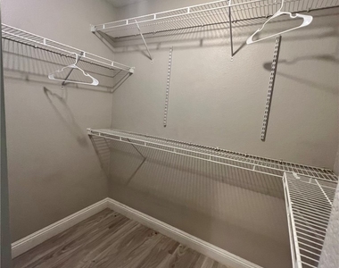 5936 Moon Garden Street - Photo Thumbnail 25