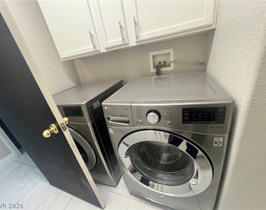 5936 Moon Garden Street - Photo Thumbnail 8