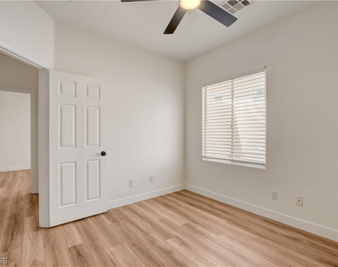 3249 Robins Creek Place - Photo Thumbnail 27