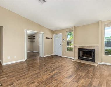 616 Jonathan Glen Way - Photo Thumbnail 6