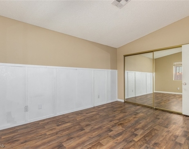 616 Jonathan Glen Way - Photo Thumbnail 15