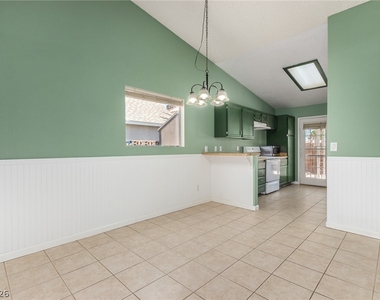 616 Jonathan Glen Way - Photo Thumbnail 8