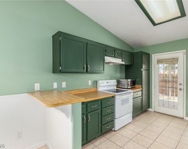 616 Jonathan Glen Way - Photo Thumbnail 11