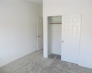 823 Grand Country Avenue - Photo Thumbnail 29