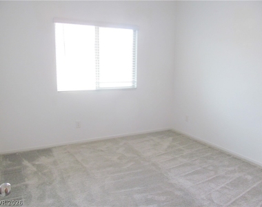 823 Grand Country Avenue - Photo Thumbnail 28