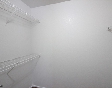 7948 W Nevso Drive - Photo Thumbnail 11