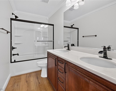 6255 W Arby Avenue - Photo Thumbnail 12