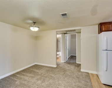 4450 Sandy River Drive - Photo Thumbnail 14