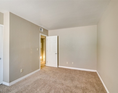 4450 Sandy River Drive - Photo Thumbnail 36