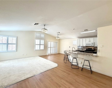 7005 Pacific Coast Street - Photo Thumbnail 5