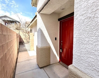 7005 Pacific Coast Street - Photo Thumbnail 4