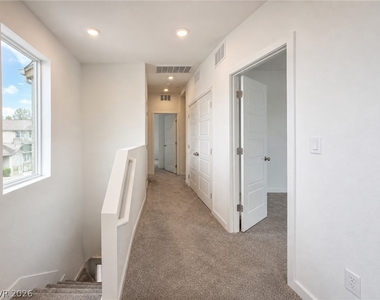344 Vanda Court - Photo Thumbnail 13